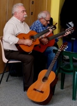 <p>																	</p>